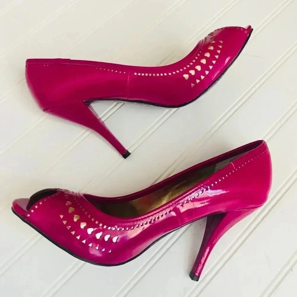 Betsey Johnson Heart Patent Leather Pumps - Picture 7 of 7
